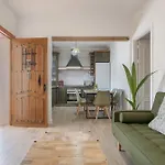 Mayo 1 * קוניל דה לה פרונטרה