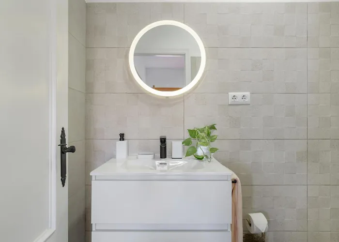 Mayo 1 科尼尔-德拉弗龙特拉